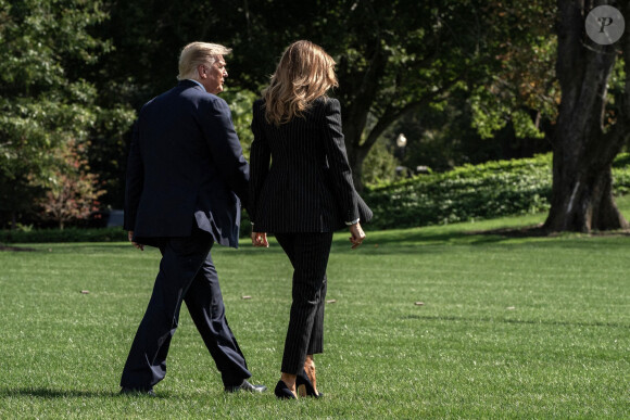 Le président Donald Trump et la première dame Melania Trump quittent La Maison Blanche pour se rendre à Cleveland dans l'Ohio, le 29 septembre 2020 