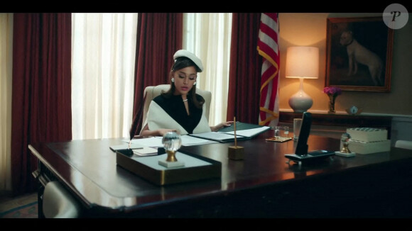 Ariana Grande gouverne le pays depuis la Maison Blanche dans son nouveau clip "Positions". Le 23 octobre 2020.