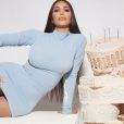 Kim Kardashian pose pour Opalescent, sa nouvelle gamme de cosmétiques KKK Beauty pour son 40e anniversaire   