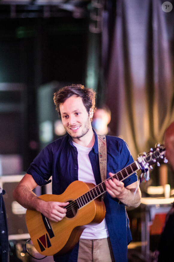 Exclusif - Vianney - Backstage artistes avant le direct de l'émission "Tous ensemble pour la musique" pour la fête de la musique 2020 à l'AccorHotels Arena à Paris le 19 juin 2020. © Cyril Moreau / Veeren Ramsamy / Bestimage 