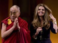 Maria Shriver, l'épouse d'Arnold Schwarzenegger, retrouve le sourire auprès du Dalaï Lama après ses deuils...