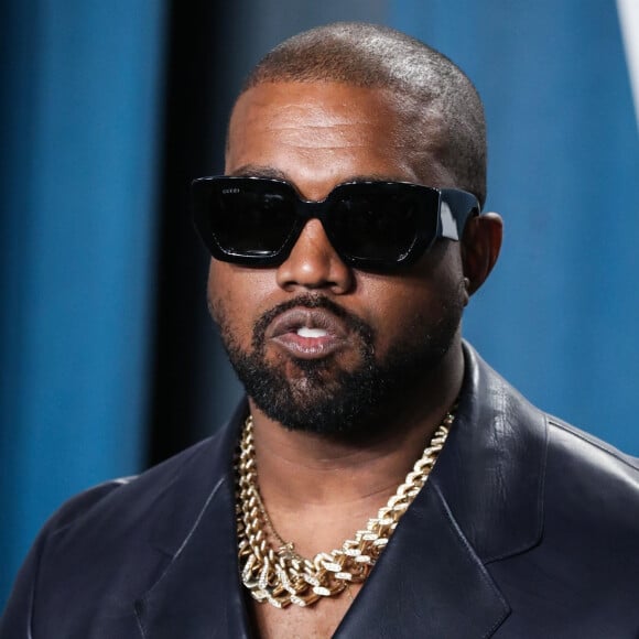 Info du 4 juillet 2020 - Kanye West annonce sa candidature à l'élection présidentielle américaine sur Twitter Kanye West - People à la soirée "Vanity Fair Oscar Party" après la 92ème cérémonie des Oscars 2020 au Wallis Annenberg Center for the Performing Arts à Los Angeles, le 9 février 2020.