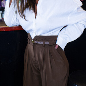 Exclusif - Amel Bent - Backstage de l'émission "Psychodon, Unis face aux maladies psychiques" à l'Olympia à Paris et diffusée sur C8, le 6 octobre 2020. Le Psychodon s'est donné pour missions d'informer, de sensibiliser et de mobiliser sur les maladies psychiques autour de trois grands axes : la recherche, l'accompagnement des personnes touchées par ces maladies et de leur proches, le développement d'actions de prévention sur les territoires. Les dons collectés à l'occasion de ces évènements permettent notamment de soutenir des projets accompagnés par le programme Maladies psychiques de la Fondation de France. Douze millions de personnes sont concernées par les maladies psychiques en France : schizophrénie, troubles bipolaires, dépressions chroniques... Mais cet enjeu de santé publique majeur demeure largement tabou. Il y subsiste également de nombreux préjugés : par exemple, 2 Français sur 5 associent les maladies mentales à la folie. © Pierre Perusseau/Bestimage