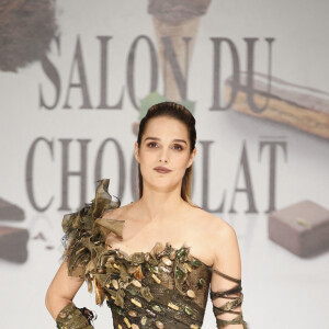 Camille Lou - Défilé du 23ème Salon du Chocolat à la Porte de Versailles à Paris. Le 27 octobre 2017 © Christophe Aubert via Bestimage