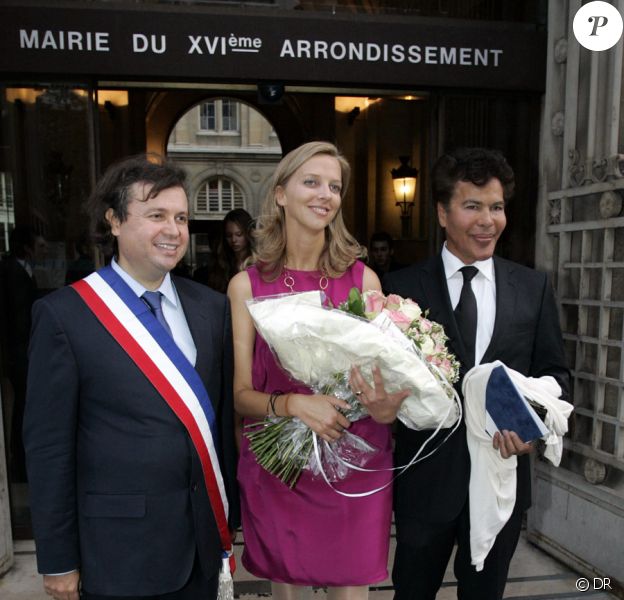 Igor Bogdanoff S Est Marie Et S Apprete A Faire La Fete Avec L