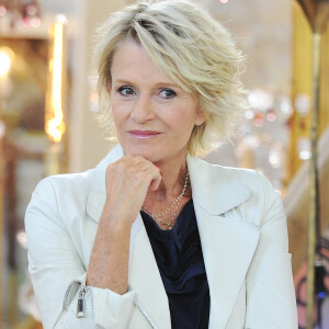 Exclusif - Sophie Davant - Enregistrement de l'émission prime "Affaire conclue" dans les écuries du château de Chantilly, présentée par S.Davant et diffusée sur France 2 le 15 septembre 2020. Le 9 juillet 2020 © Guillaume Gaffiot / Bestimage