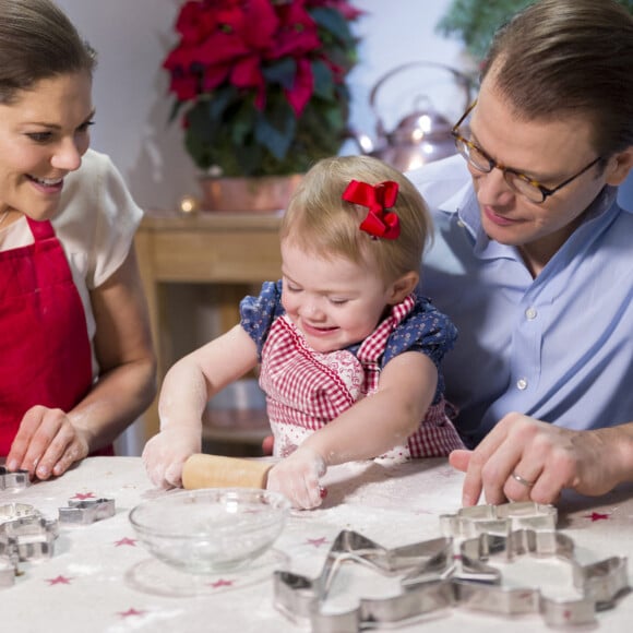 La princesse Estelle de Suede compagnie de ses parents, la princesse Victoria et le prince Daniel de Suede, au palais Haga a Stockholm. Le 11 decembre 2013