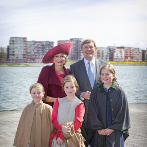 Le roi Willem-Alexander, la reine Maxima des Pays et leurs filles Catharina Amalia, Alexia et Ariane - Les Pays-Bas lors de la journée du roi à Dordrecht, le 27 avril 2015.