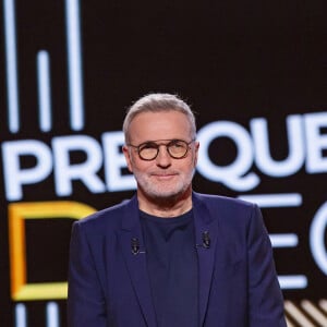 Exclusif - Laurent Ruquier - Pendant l'enregistrement de l'émission On Est Presque En Direct, présentée par L.Ruquier, et diffusée sur France 2 avec pour invités : M.Kaye, C.Bruni, L.Salamé, R.Bachelot, G.C Malade, D.Foenkinos et d'autres à Paris le 14 novembre 2020. © Jack Tribeca / Bestimage