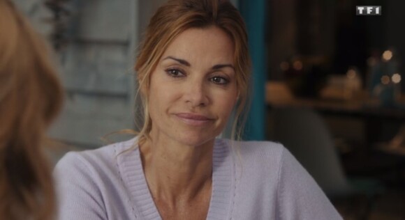 Ingrid Chauvin joue Chloé Delcourt dans la série "Demain nous appartient", sur TF1.