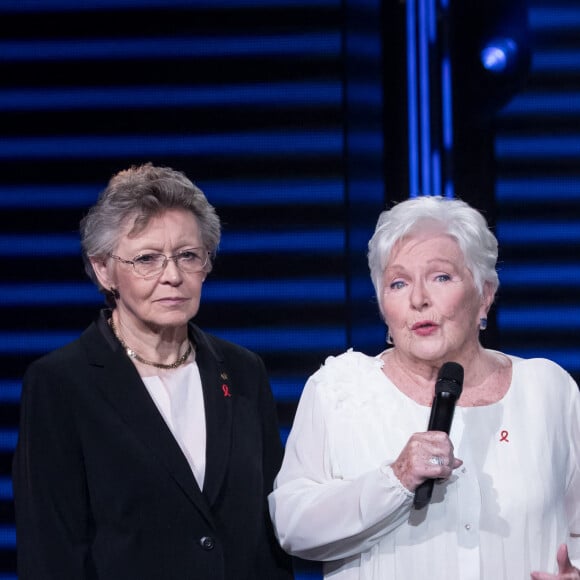 Exclusif - Françoise Barré-Sinoussi, Line Renaud - Enregistrement de l'émission "100 ans de comédies musicales pour le Sidaction", qui sera diffusée le 2 avril sur France 2. Le 10 mars 2020 © Moreau-Perusseau / Bestimage