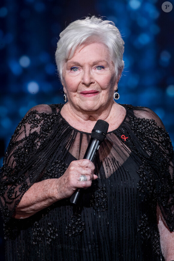 Exclusif - Line Renaud - Enregistrement de l'émission "100 ans de comédies musicales pour le Sidaction", qui sera diffusée le 2 avril sur France 2. Le 10 mars 2020 © Moreau-Perusseau / Bestimage