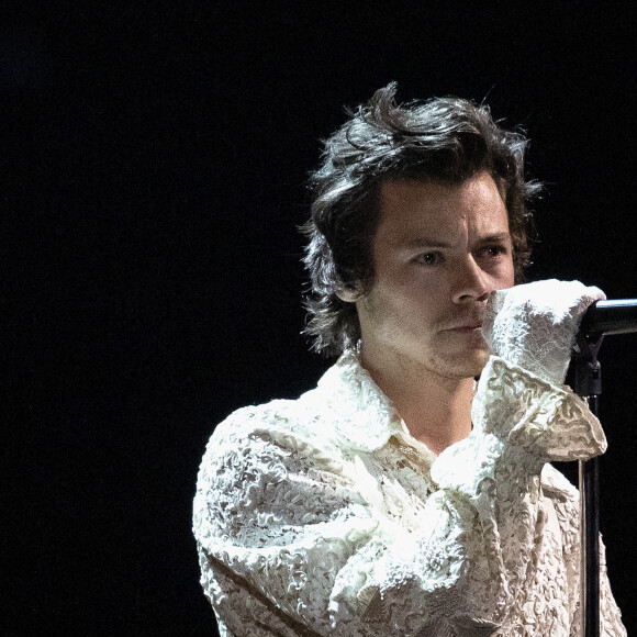 Harry Styles - Scène - Cérémonie des "Brit Awards 2020" à l'O2 Arena à Londres, le 18 février 2020.