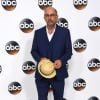 Richard Schiff - Les célébrités arrivent à la soirée ABC à Beverly Hills le 6 aout 2017. © Chris Delmas / Bestimage