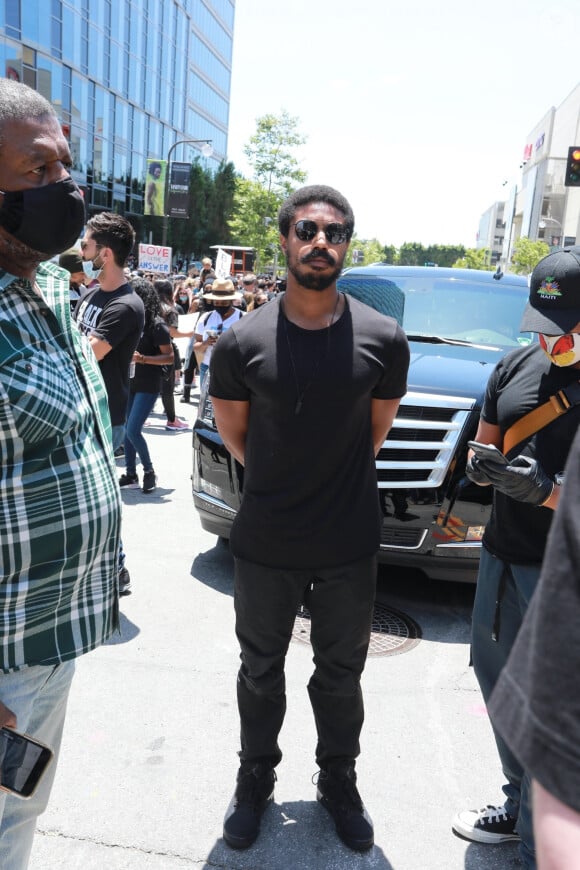 L'acteur de 33 ans, Michael B. Jordan est en tête de la manifestation "Black Lives Matter" à Beverly Hills, le 6 juin 2020.