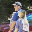Hunter Biden et son épouse Melissa Cohen emmènent leur bébé en randonnée à Franklin Canyon. Melissa a donné naissance au fils du couple, le cinquième enfant de Biden, le 28 mars 2020. Los Angeles, le 11 juin 2020.