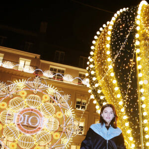 Thylane Blondeau assiste aux illuminations de Noël du Comité du Faubourg Saint-Honoré. Paris, le 19 novembre 2020.