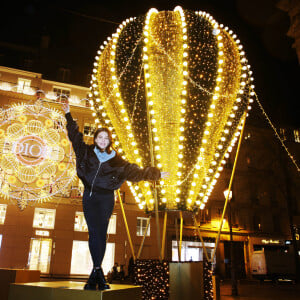 Thylane Blondeau assiste aux illuminations de Noël du Comité du Faubourg Saint-Honoré. Paris, le 19 novembre 2020.