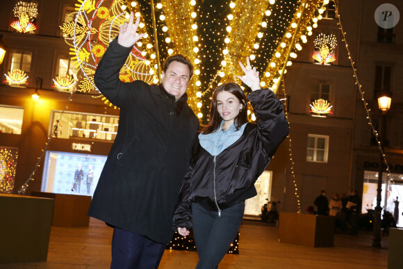 Benjamin Cymerman et Thylane Blondeau assistent aux illuminations de Noël du Comité du Faubourg Saint-Honoré. Paris, le 19 novembre 2020.