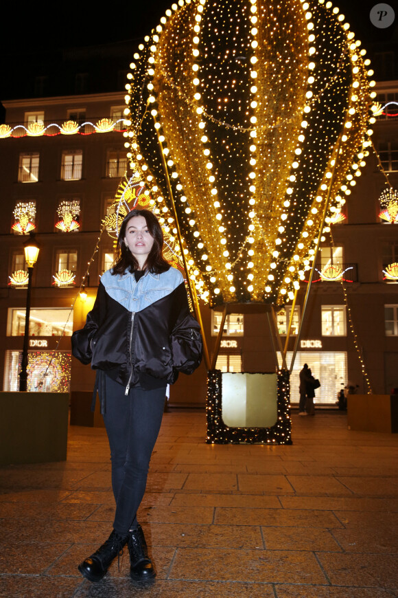 Thylane Blondeau assiste aux illuminations de Noël du Comité du Faubourg Saint-Honoré. Paris, le 19 novembre 2020.