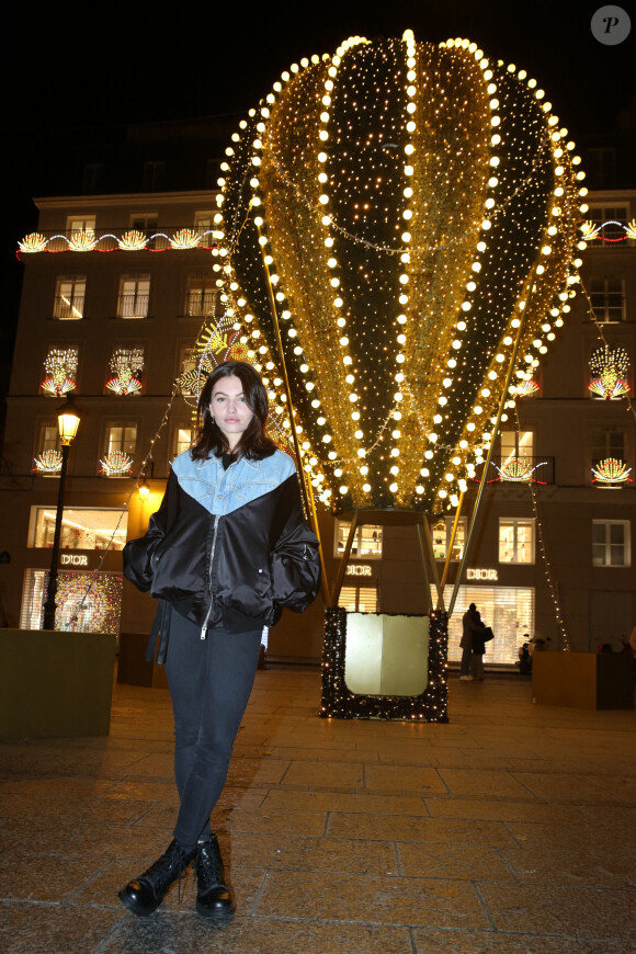 Thylane Blondeau assiste aux illuminations de Noël du Comité du Faubourg Saint-Honoré. Paris, le 19 novembre 2020.