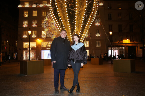 Benjamin Cymerman et Thylane Blondeau assistent aux illuminations de Noël du Comité du Faubourg Saint-Honoré. Paris, le 19 novembre 2020.