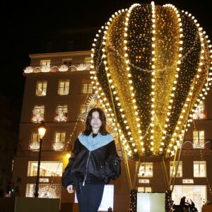 Thylane Blondeau assiste aux illuminations de Noël du Comité du Faubourg Saint-Honoré. Paris, le 19 novembre 2020.