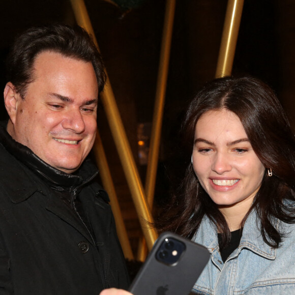Benjamin Cymerman et Thylane Blondeau assistent aux illuminations de Noël du Comité du Faubourg Saint-Honoré. Paris, le 19 novembre 2020.