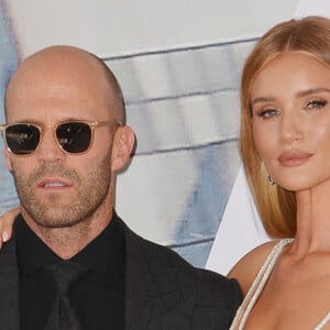 Jason Statham et sa femme Rosie Huntington-Whiteley à la première du film "Fast & Furious Hobbs & Shaw" à Los Angeles, le 13 juillet 2019. 