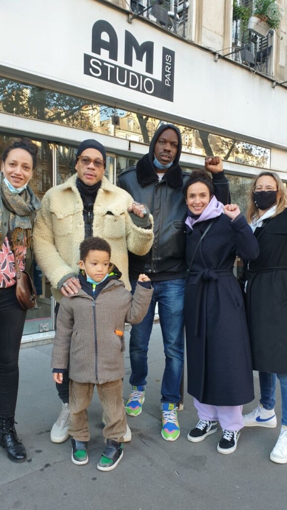 Joeystarr à la manifestation à Paris en réaction à l'agression de Michel Zecler et à la loi Sécurité Globale.