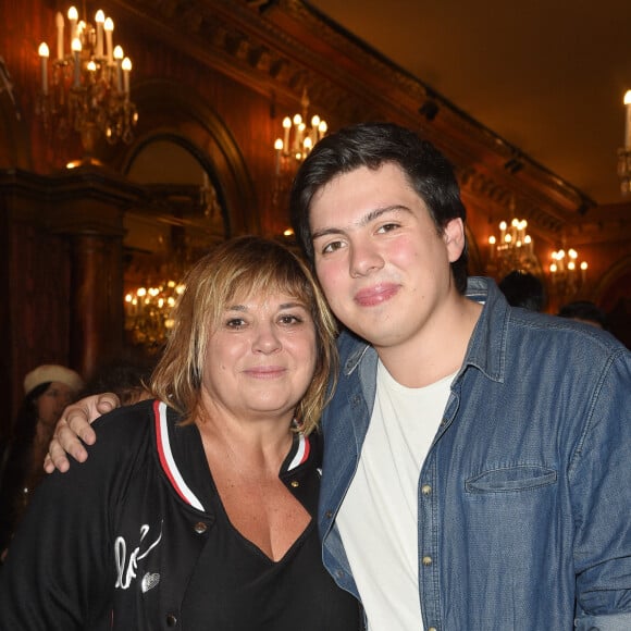 Michèle Bernier et son fils Enzo Gaccio - People à la générale du woman show "Vive Demain !" de Michèle Bernier au théâtre des Variétés à Paris © Coadic Guirec/Bestimage 