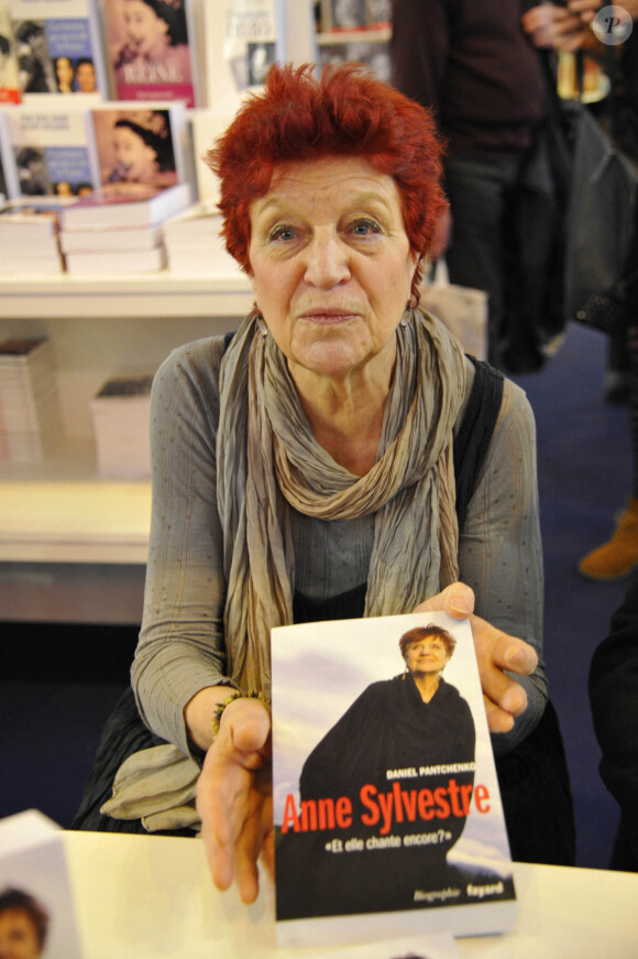 Anne Sylvestre - La 33e edition du Salon du Livre, porte de Versailles a Paris, le 22 mars 2013.
