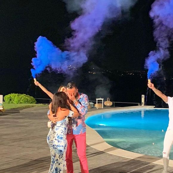 Nikola Lozina en larmes en apprenant le sexe de son bébé sur le tournage des "Marseillais VS Le Reste du monde", photo Instagram du 23 juillet 2020