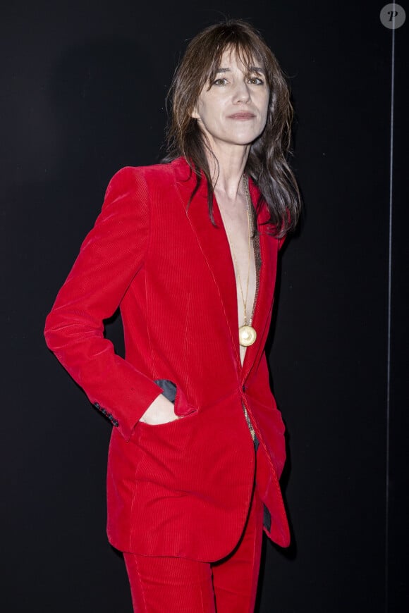 Charlotte Gainsbourg au photocall du défilé de mode prêt-à-porter automne-hiver 2020/2021 Saint Laurent à Paris le 25 février 2020. © Olivier Borde / Bestimage