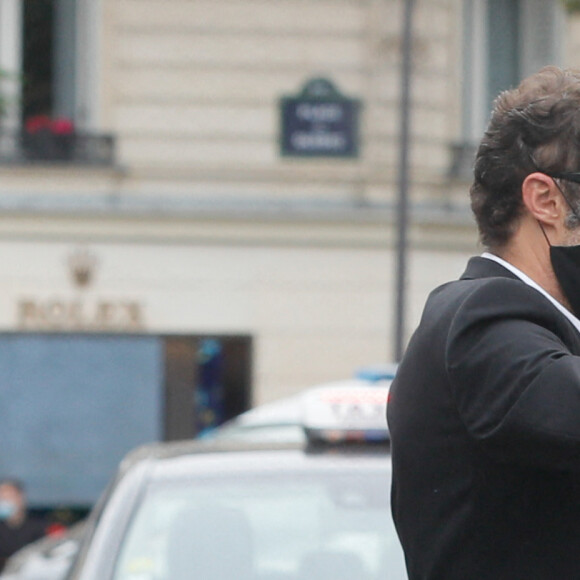 Exclusif - Nicolas Bedos - Sorties de la messe hommage à Jean-Loup Dabadie en l'église Saint-Germain-des-Prés à Paris le 23 septembre 2020. 