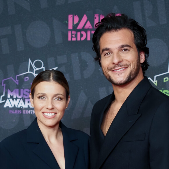 Amir et sa femme lors de la 22e édition des NRJ Music Awards à la Seine musicale, le 5 décembre 2020.