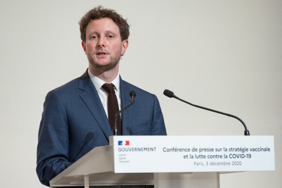 Clément Beaune, secrétaire d'Etat chargé des Affaires Européennes lors de la conférence de presse sur la stratégie vaccinale et la lutte contre le coronavirus (COVID-19) à Paris. © Eric Tschaen / Pool / Bestimage
