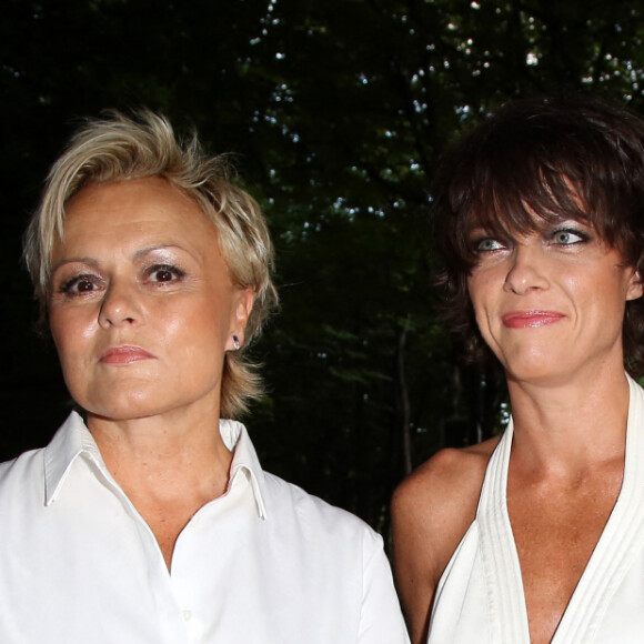 MURIEL ROBIN ET SA COMPAGNE ANNE LE NEN - JEAN-MICHEL RIBES FETE SES 10 ANS A LA DIRECTION DU THEATRE DU ROND-POINT A PARIS LE 30 JUIN 2012.