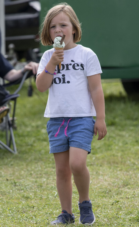 Mia Tindall - Zara Tindall participe à la compétition hippique "Whatley Manor Horse Trials" à Gatcombe Park, sous le regard de sa famille, le 15 septembre 2019.