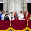 Mike Tindall, Zara Phillips, la princesse Anne, Camilla Parker Bowles, duchesse de Cornouailles, le prince Charles, Kate Catherine Middleton, duchesse de Cambridge, la princesse Charlotte, le prince George, le prince William, la reine Elisabeth II d'Angleterre et le prince Philip, duc d'Edimbourg - La famille royale d'Angleterre au balcon du palais de Buckingham lors de la parade "Trooping The Colour" à l'occasion du 90ème anniversaire de la reine. Le 11 juin 2016 