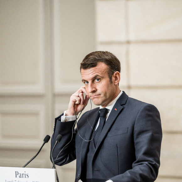 Le président de la République Française, Emmanuel Macron a reçu, le 7 décembre 2020, au Palais de l Elysée, le président de la République arabe d'Egypte, dans le cadre de sa visite d'Etat en France. © Nicolas Messyasz / pool / Bestimage 