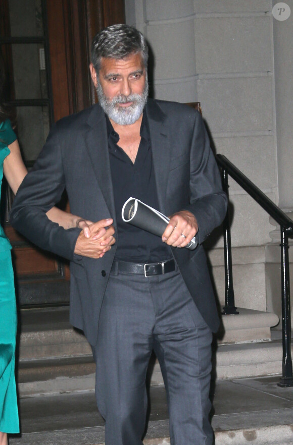 George et Amal Clooney sortent pour la soirée à New York, le 1er octobre 2019. 