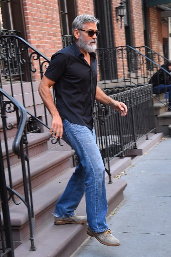 George Clooney sort de son domicile à New York, le 30 septembre 2019 