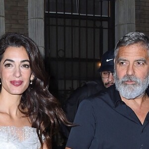 Exclusif - George et Amal Clooney fêtent leur cinquième anniversaire de mariage au restaurant "4 Charles Prime Rib" à New York, le 26 septembre 2019