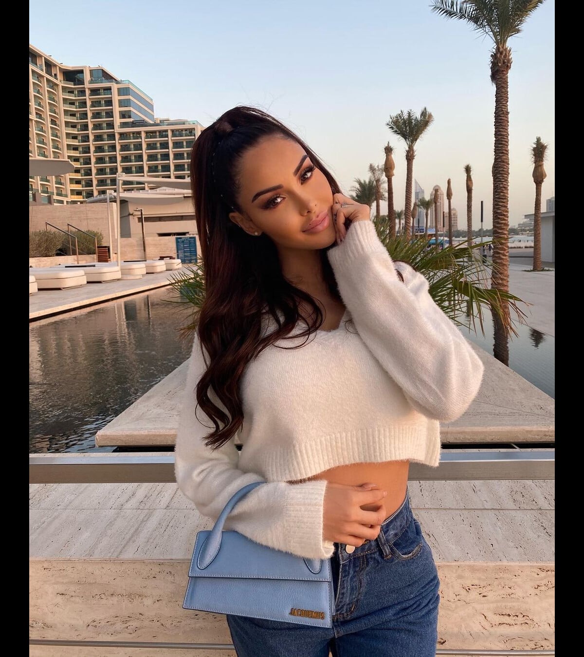 Photo Nabilla Benattia Pose Sur Instagram Le 22 Novembre 2020 photo-nabilla-benattia-pose-sur-instagram-le-22-novembre-2020