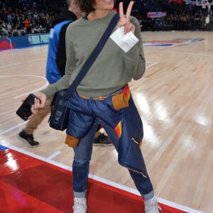 Alessandra Sublet au match de NBA Game Paris 2020 entre les Bucks de Milwaukee et les Charlotte Hornet à l'AccorHotels Arena à Paris le 24 janvier 2020. © Veeren / Bestimage 