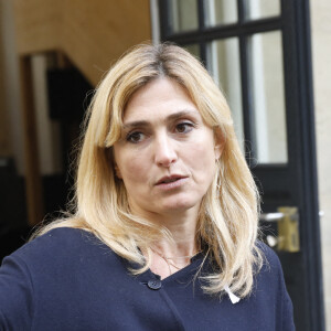 Julie Gayet (Ambassadrice de la Fondation des femmes) lors de la présentation de la Cité Audacieuse avant l'inauguration du 5 mars, à Paris, France, le 3 mars 2020. La Cité Audacieuse: lieu unique dédié à l'égalité Femmes-Hommes et à la lutte contre les violences faites aux femmes ! © Marc Ausset-Lacroix/Bestimage 