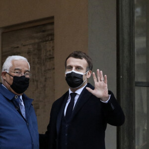 Le président de la république, Emmanuel Macron reçoit Antonio Costa, Premier ministre du Portugal pour un déjeuner de travail au palais de l'Elyséeà Paris. Le 16 décembre 2020. © Stéphane Lemouton / Bestimage