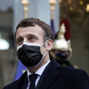 Le président de la république, Emmanuel Macron reçoit le premier ministre du Portugal pour un déjeuner de travail au palais de l'Elyséeà Paris. Le 16 décembre 2020. © Stéphane Lemouton / Bestimage