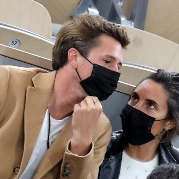 Exclusif - Alessandra Sublet et son compagnon Jordan Deguen en tribune lors de la finale homme des internationaux de France de Roland Garros à Paris le 11 octobre 2020. © Dominique Jacovides / Bestimage 